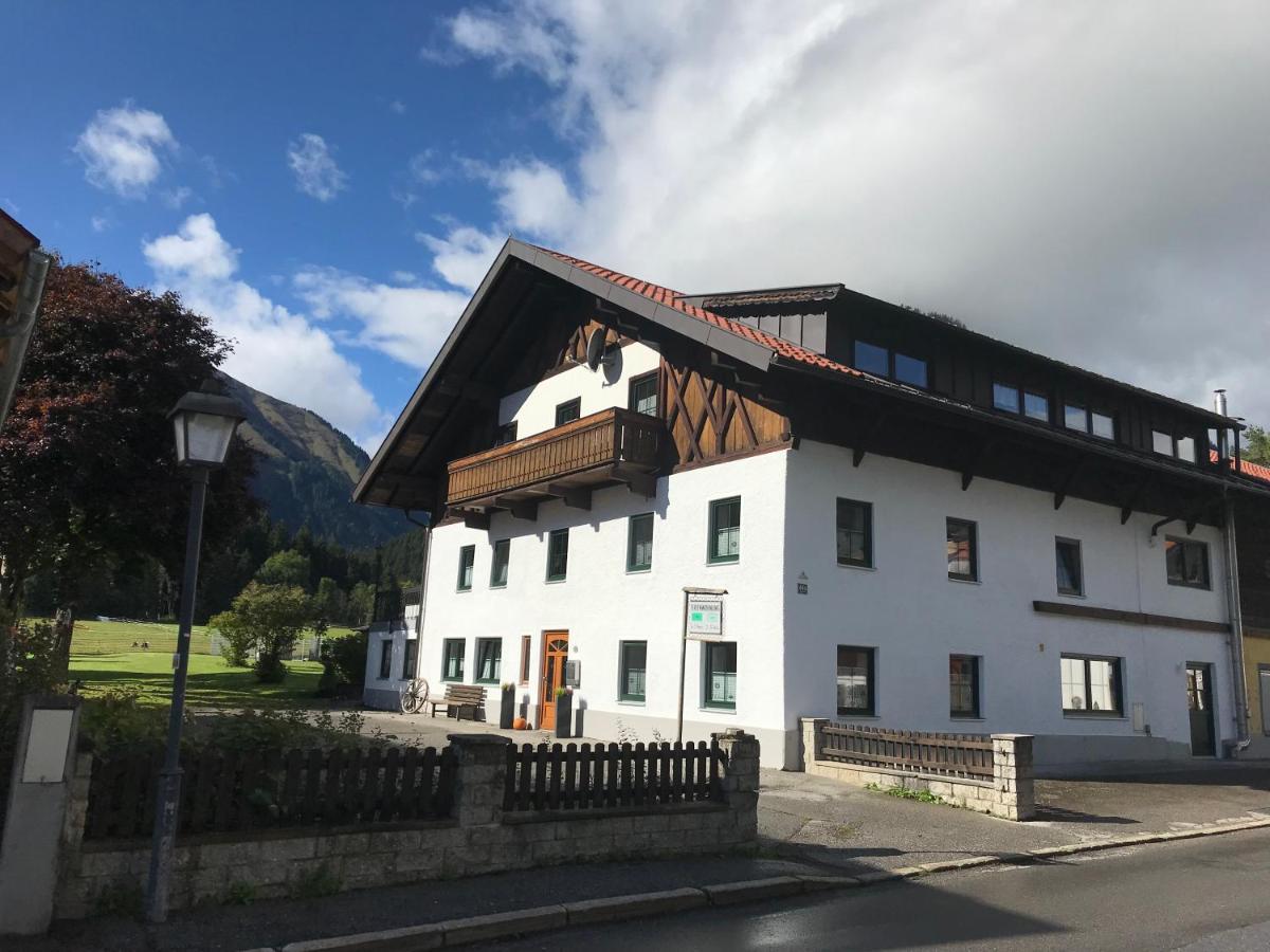 Ferienwohnung Pony-Ziegen-Hasen-Ranch Bichlbach Exterior foto